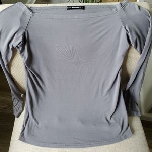 Off shoulder long sleeve